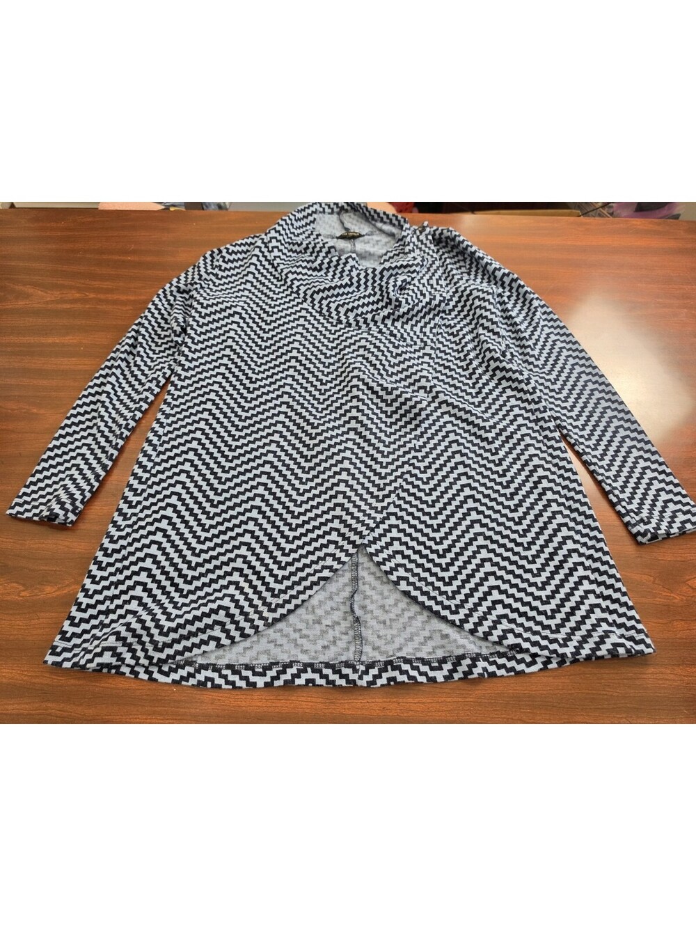 The Limited Small Blue Black Chevron Geometric Long Sleeve Cardigan Casual Top